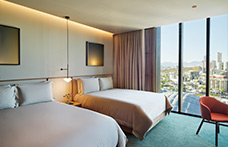 Habitación con cama King size en hotel IHG en Monterrey