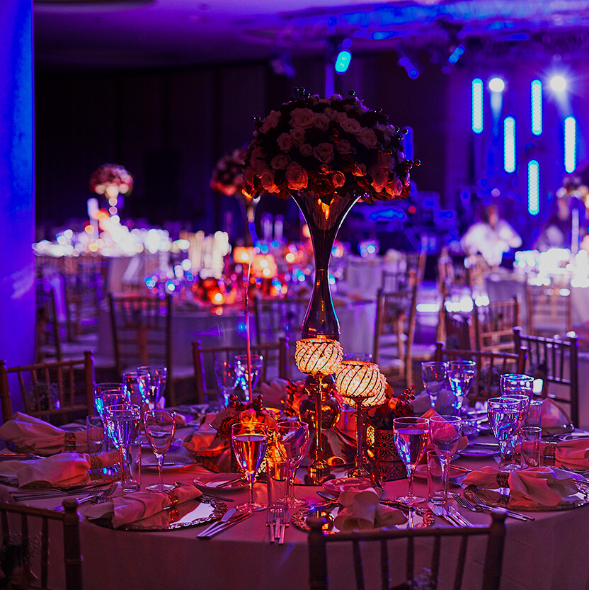 Bodas elegantes en salón de Presidente InterContinental con ambiente exclusivo.